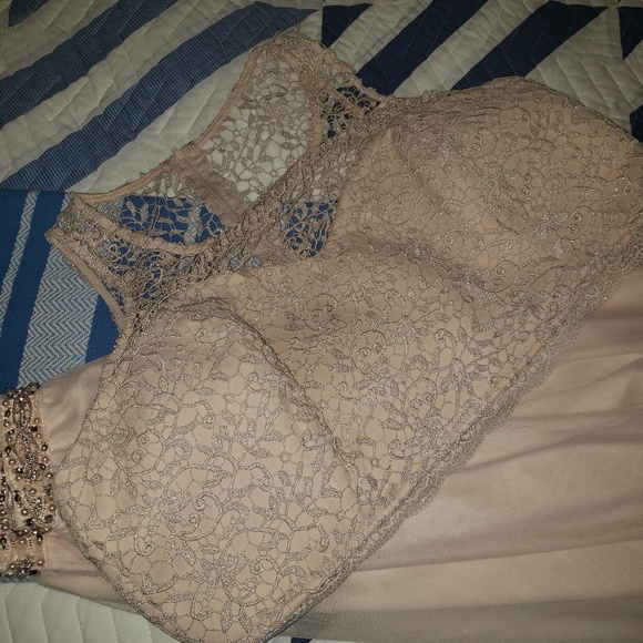 Dress - Picture 3 of 3